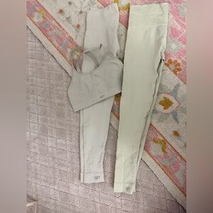 SET Activewear Leggings and Sports Bra in Oat